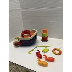 B Toys Fish and Splish Boat Bath Toy Set Ocean Adventure Fun